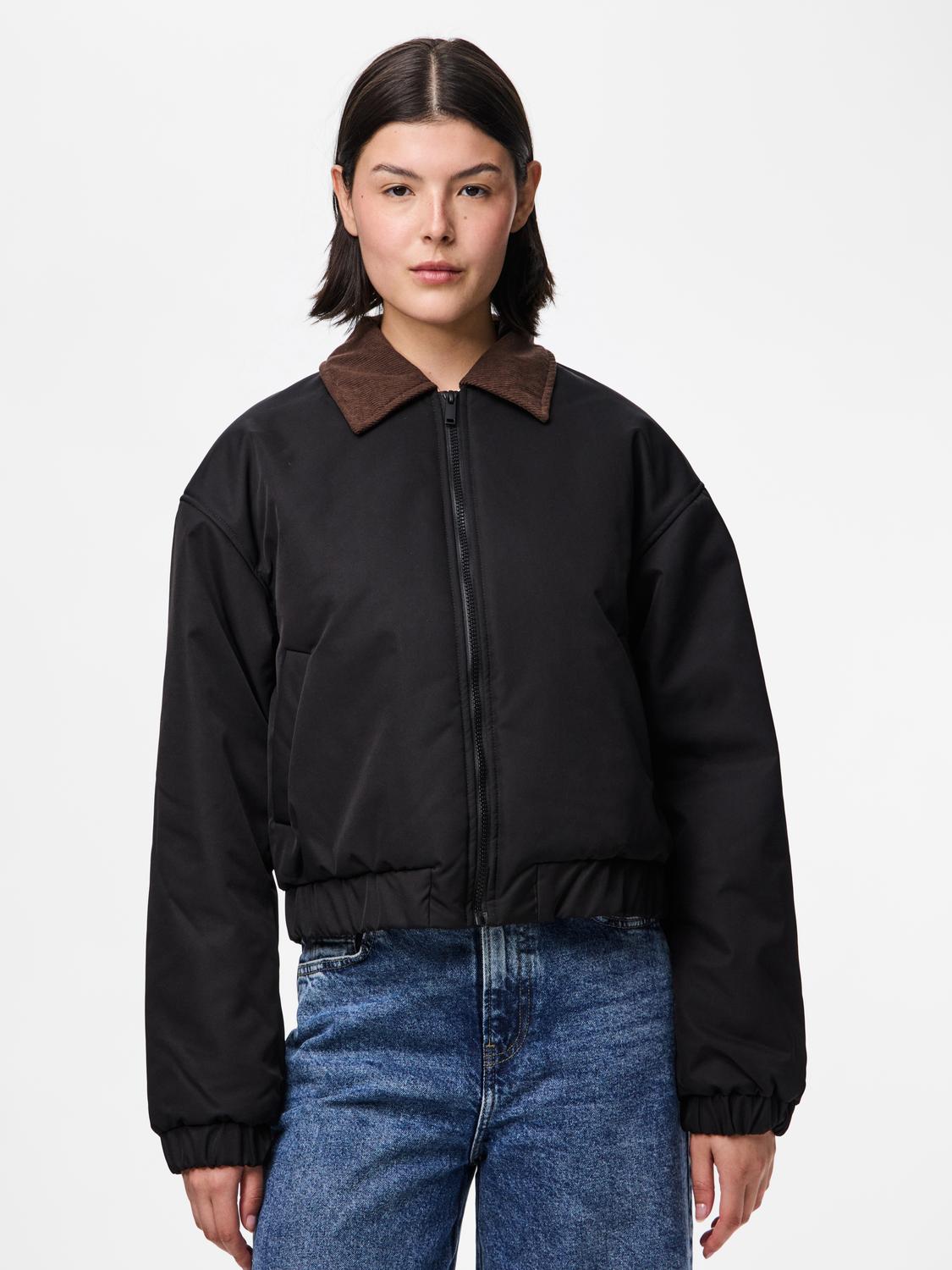 model_shot-front